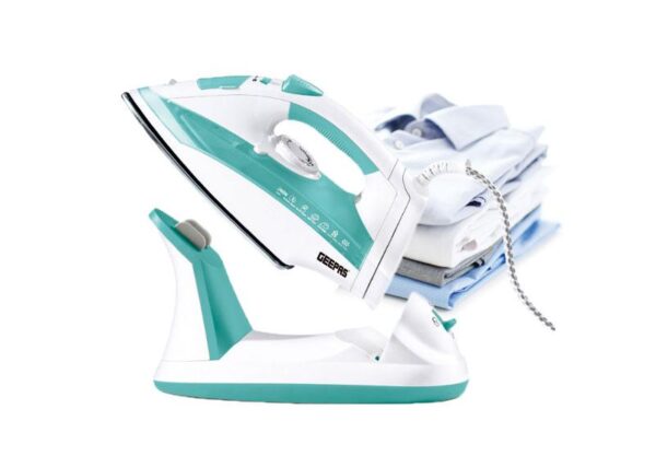 Geepas Cordless / Corded Steam Iron GSI24015