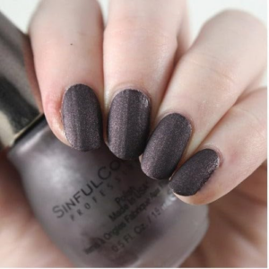 Sinful Colours Nail Polish 2579 Dark Romance 15ml (Non Carded)